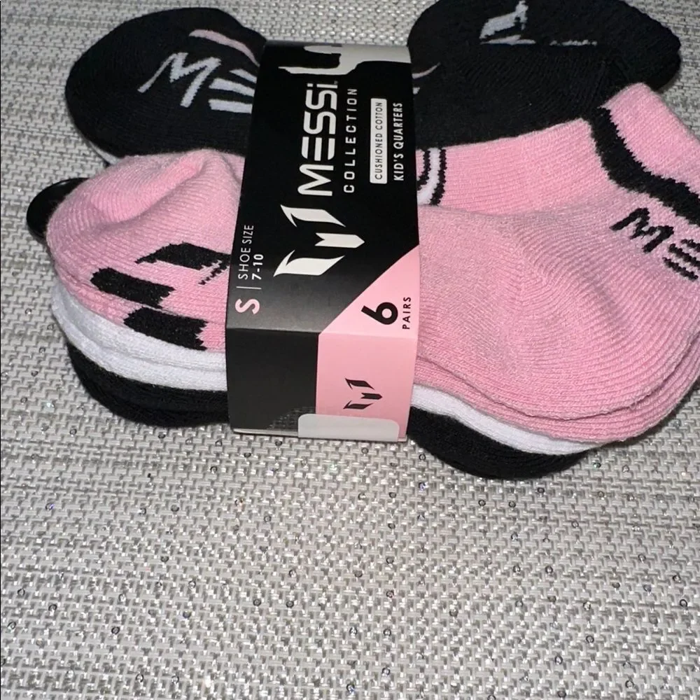 MESSI Black White Pink Boys Girls Lock Up Half Cushion Quarter Crew Socks